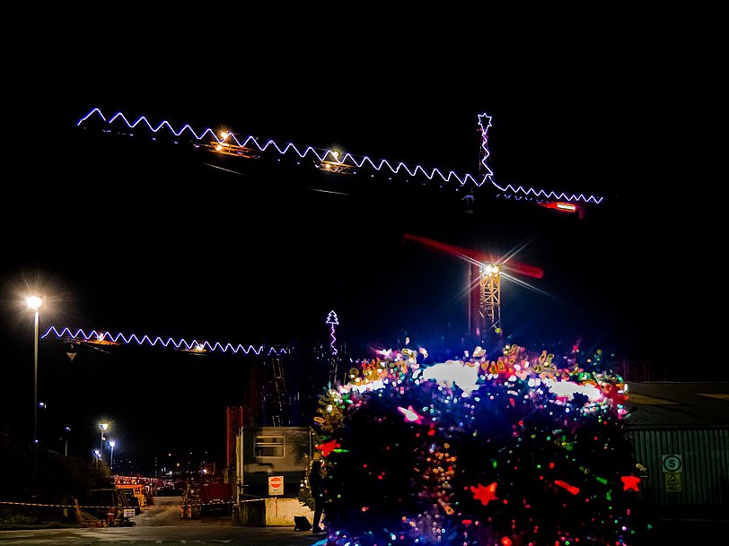CHRISTMAS LIGHT CHRISTMAS LIGHT